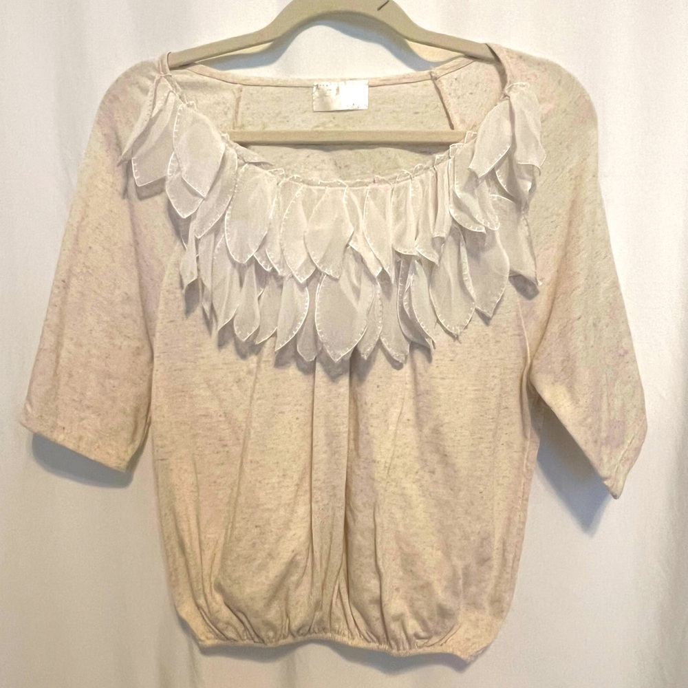 3/4 sleeve knit top with organza leaves trim